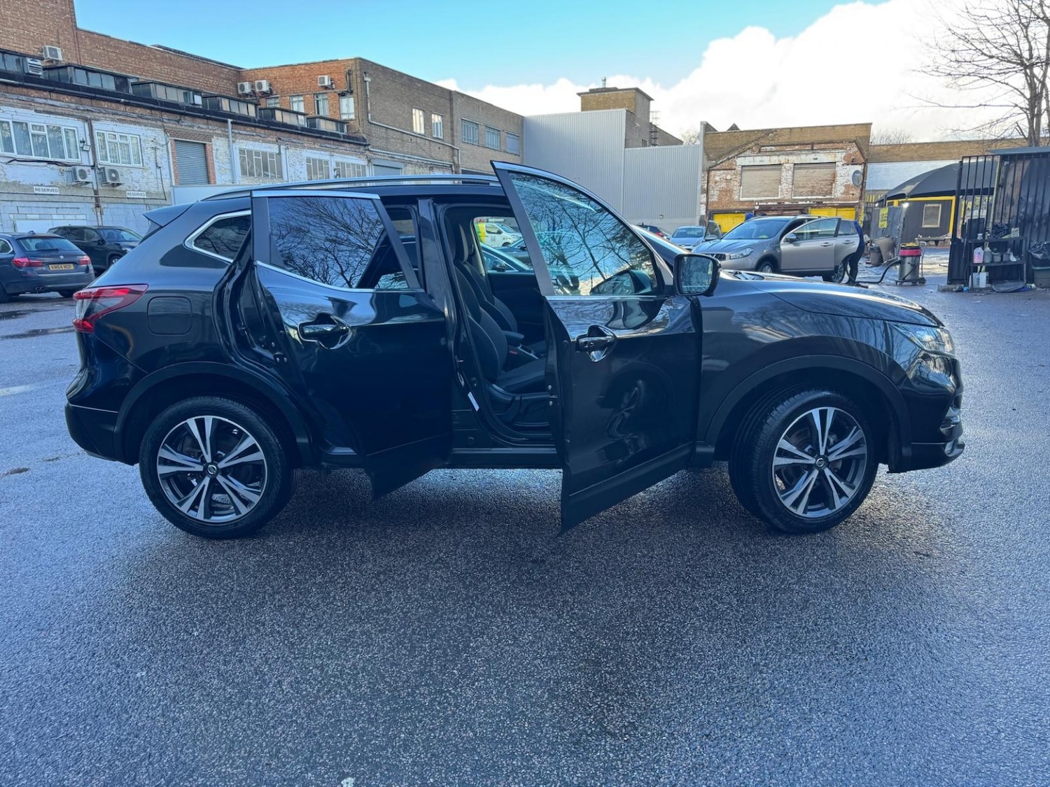 Used Nissan Qashqai 2018 for sale - 77609903: Photo 8