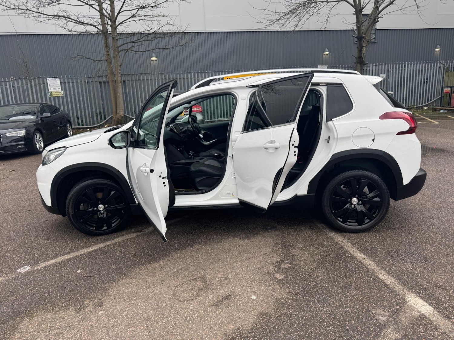 Used Peugeot 2008 2019 for sale - 77681689: Photo 9