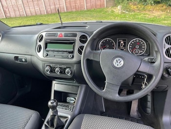 Used Volkswagen Tiguan 2010 for sale - 77572698: Photo