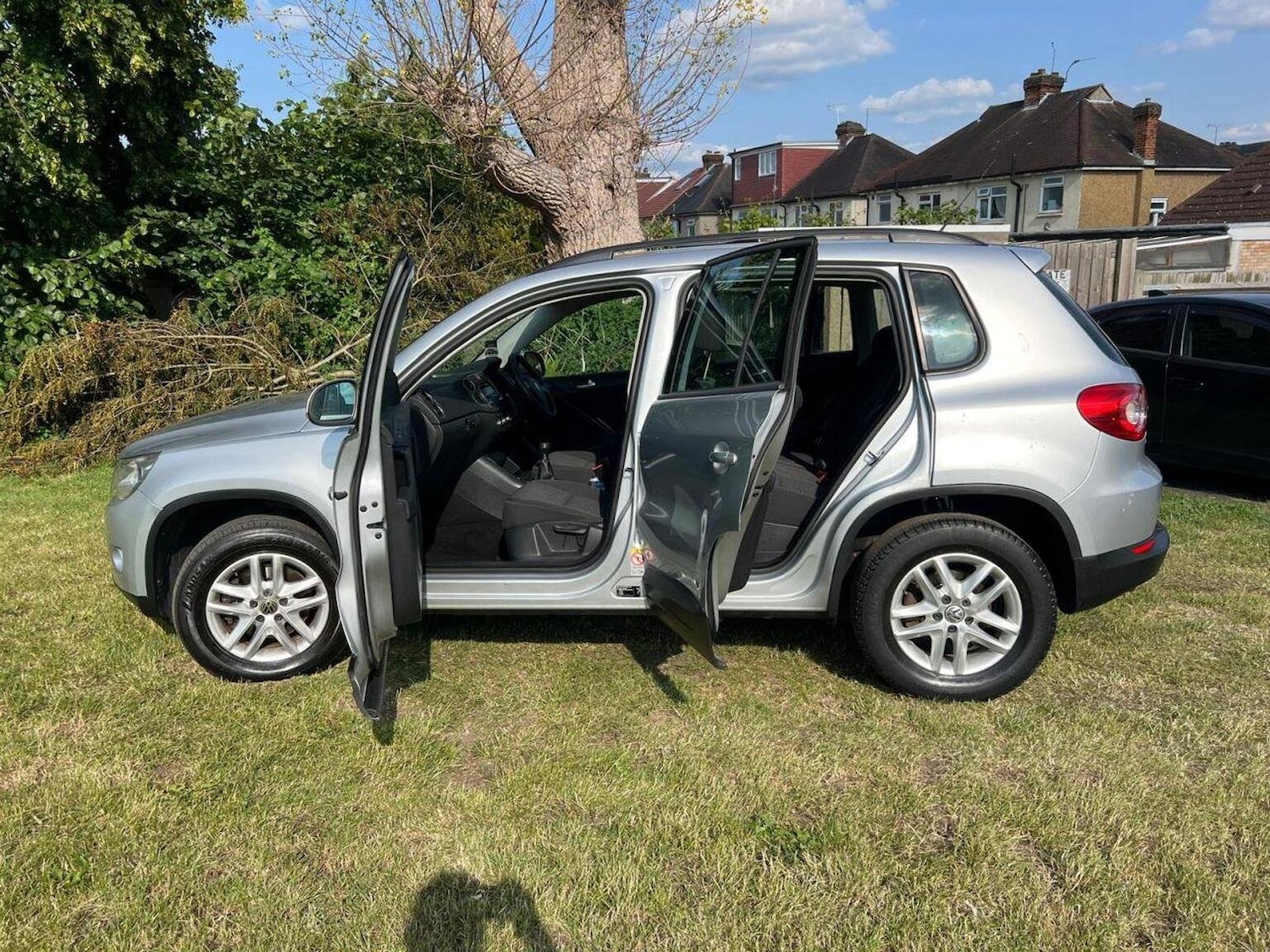 Used Volkswagen Tiguan 2010 for sale - 77572698: Photo 9