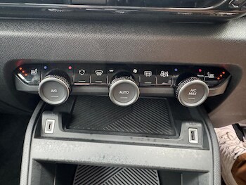 Used Citroen C4 2023 for sale - 77781649: Photo