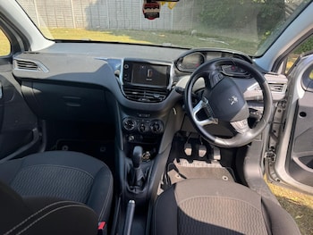 Used Peugeot 208 2017 for sale - 78727239: Photo