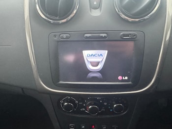 Used Dacia Sandero Stepway 2015 for sale - 78571456: Photo