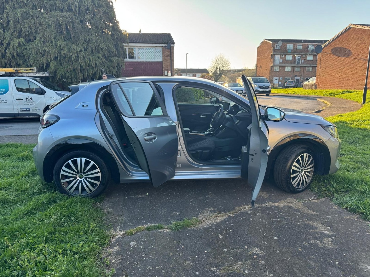 Used Peugeot E-208 for sale - 77656246: Photo 8