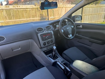 Used Ford Focus 2010 for sale - 78155422: Photo