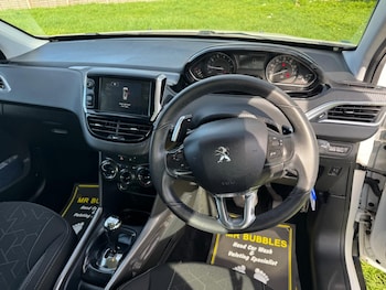 Used Peugeot 2008 2017 for sale - 77721241: Photo