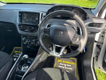 Used Peugeot 2008 2017 for sale - 77721241: Photo