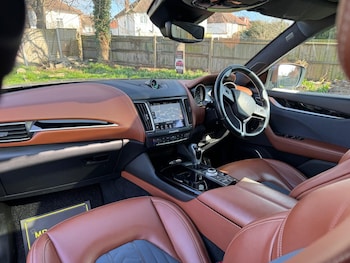 Used Maserati Levante 2017 for sale - 77735862: Photo