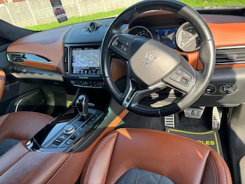 Used Maserati Levante 2017 for sale - 77735862: Photo