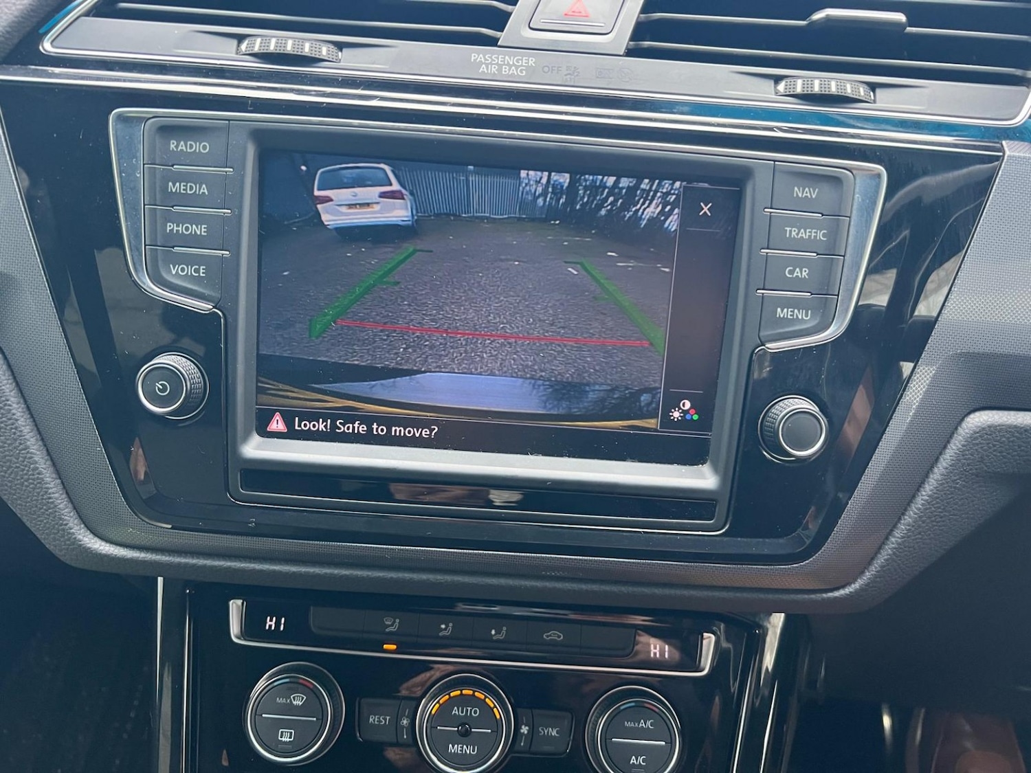 Used Volkswagen Touran 2026 for sale - 77610047: Photo 3