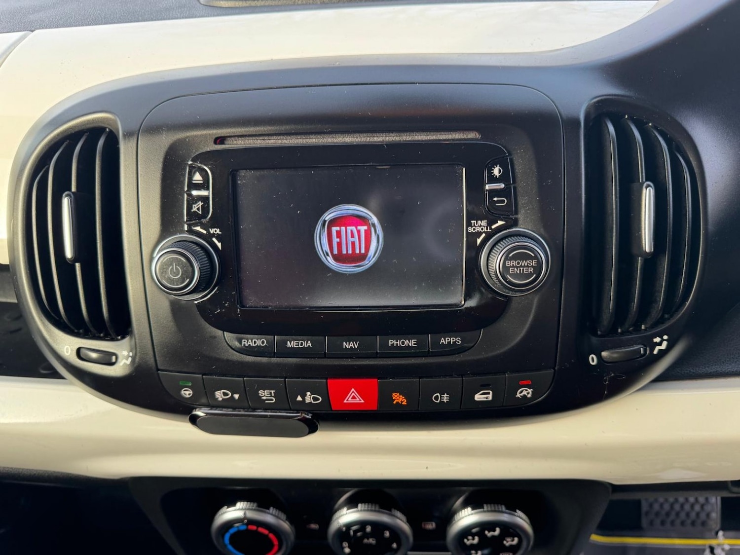 Used Fiat 500L 2017 for sale - 77774823: Photo 2