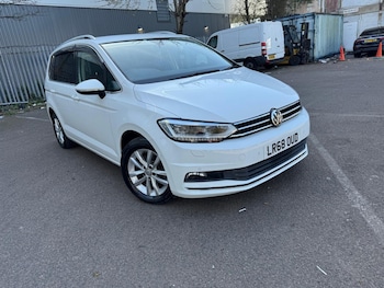 Used Volkswagen Touran 2018 for sale - 78553690: Photo