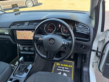 Used Volkswagen Touran 2018 for sale - 78553690: Photo