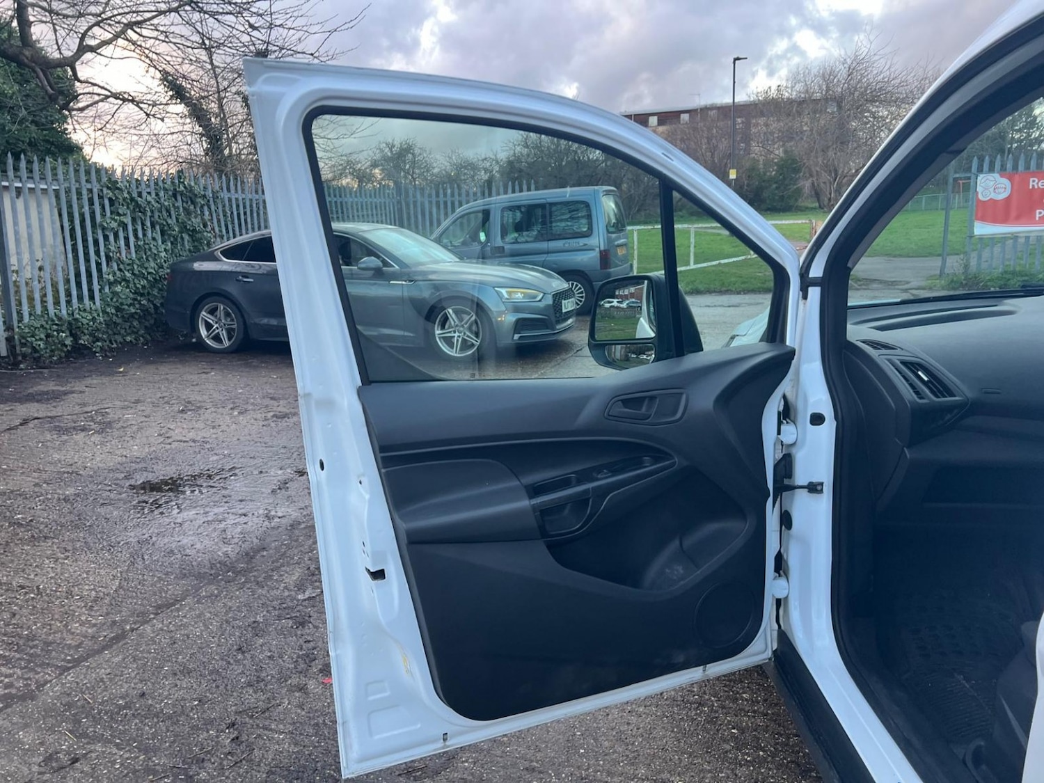 Used Ford Transit Connect 2016 for sale - 77609887: Photo 16