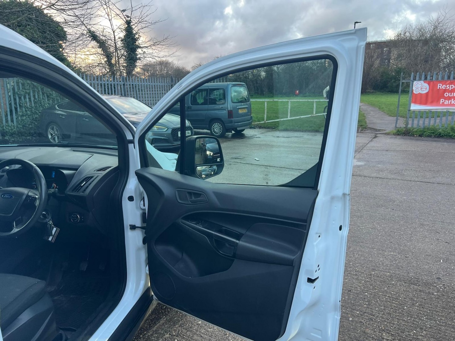 Used Ford Transit Connect 2016 for sale - 77609887: Photo 17