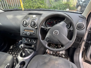 Used Nissan Qashqai 2010 for sale - 78300502: Photo