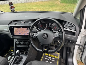 Used Volkswagen Touran 2018 for sale - 78553696: Photo