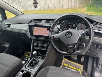 Used Volkswagen Touran 2018 for sale - 78553696: Photo