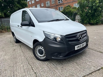 Used Mercedes-Benz Vito 2018 for sale - 77572700: Photo