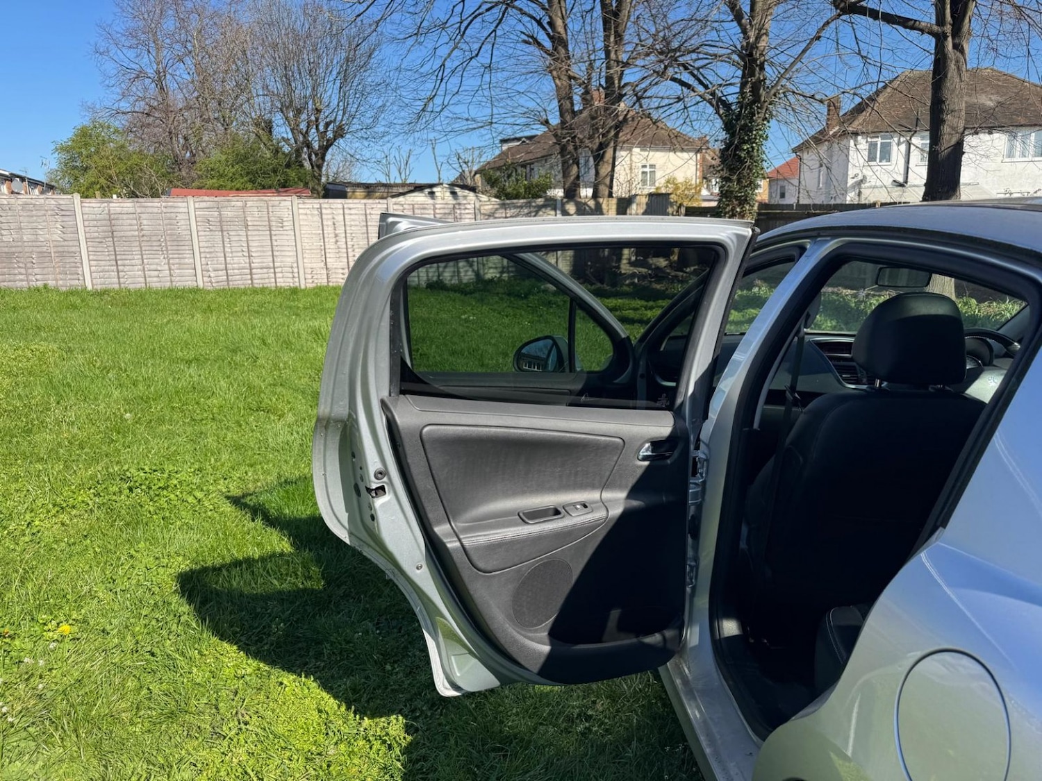 Used Peugeot 207 2011 for sale - 77953988: Photo 18