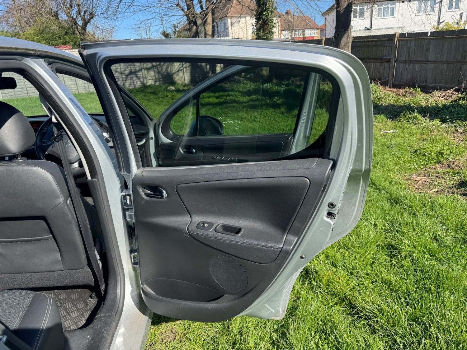 Used Peugeot 207 2011 for sale - 77953988: Photo 19