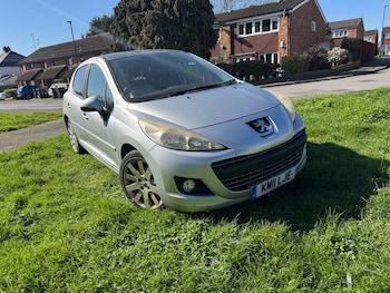 Used Peugeot 207 2011 for sale - 77953988: Photo