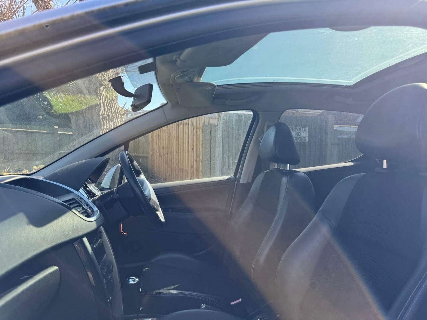 Used Peugeot 207 2011 for sale - 77953988: Photo 24