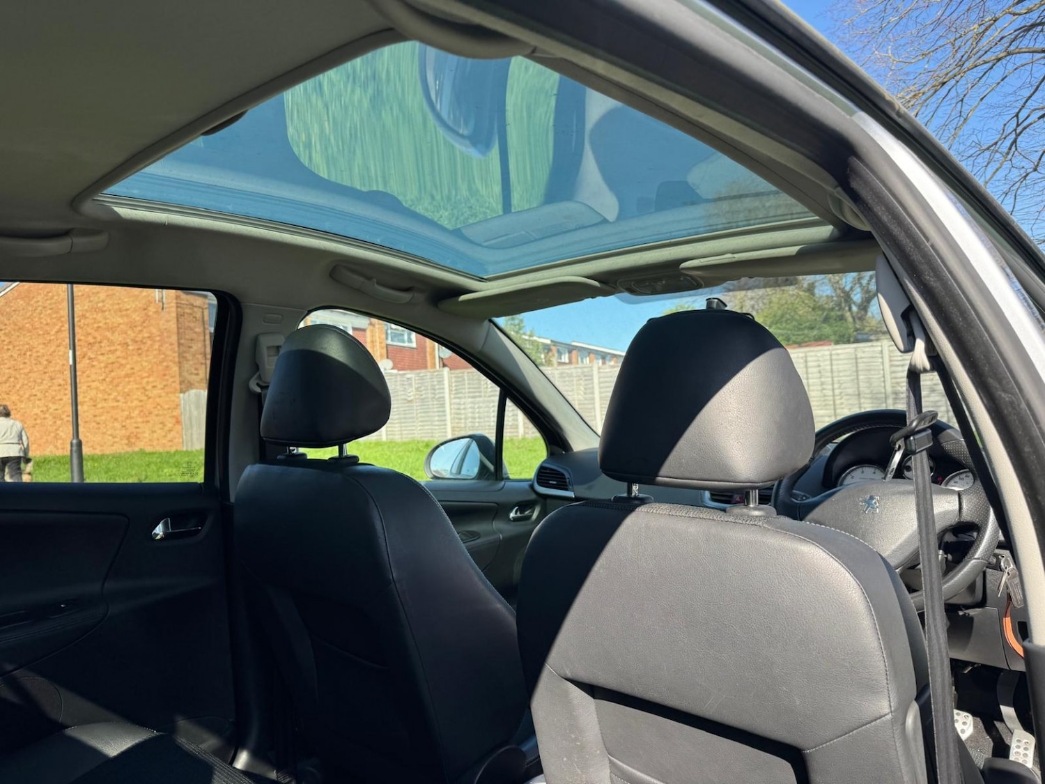 Used Peugeot 207 2011 for sale - 77953988: Photo 28