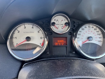 Used Peugeot 207 2011 for sale - 77953988: Photo