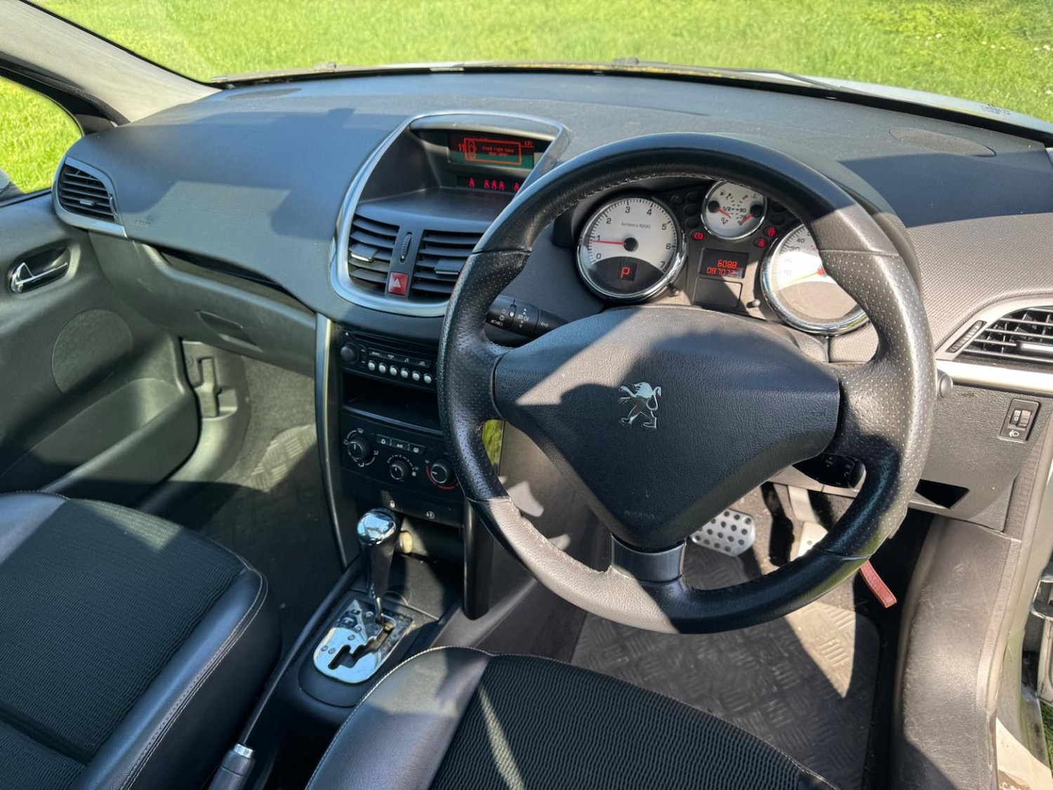 Used Peugeot 207 2011 for sale - 77953988: Photo 3