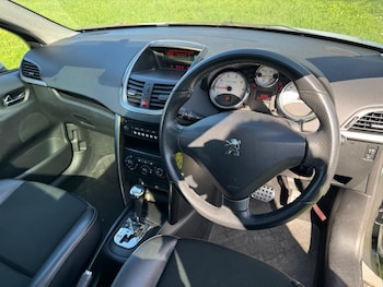 Used Peugeot 207 2011 for sale - 77953988: Photo