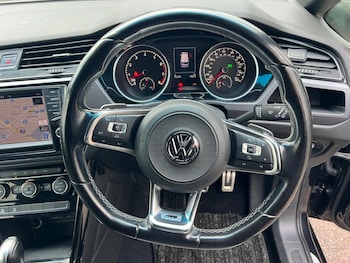 Used Volkswagen Touran 2017 for sale - 78553345: Photo