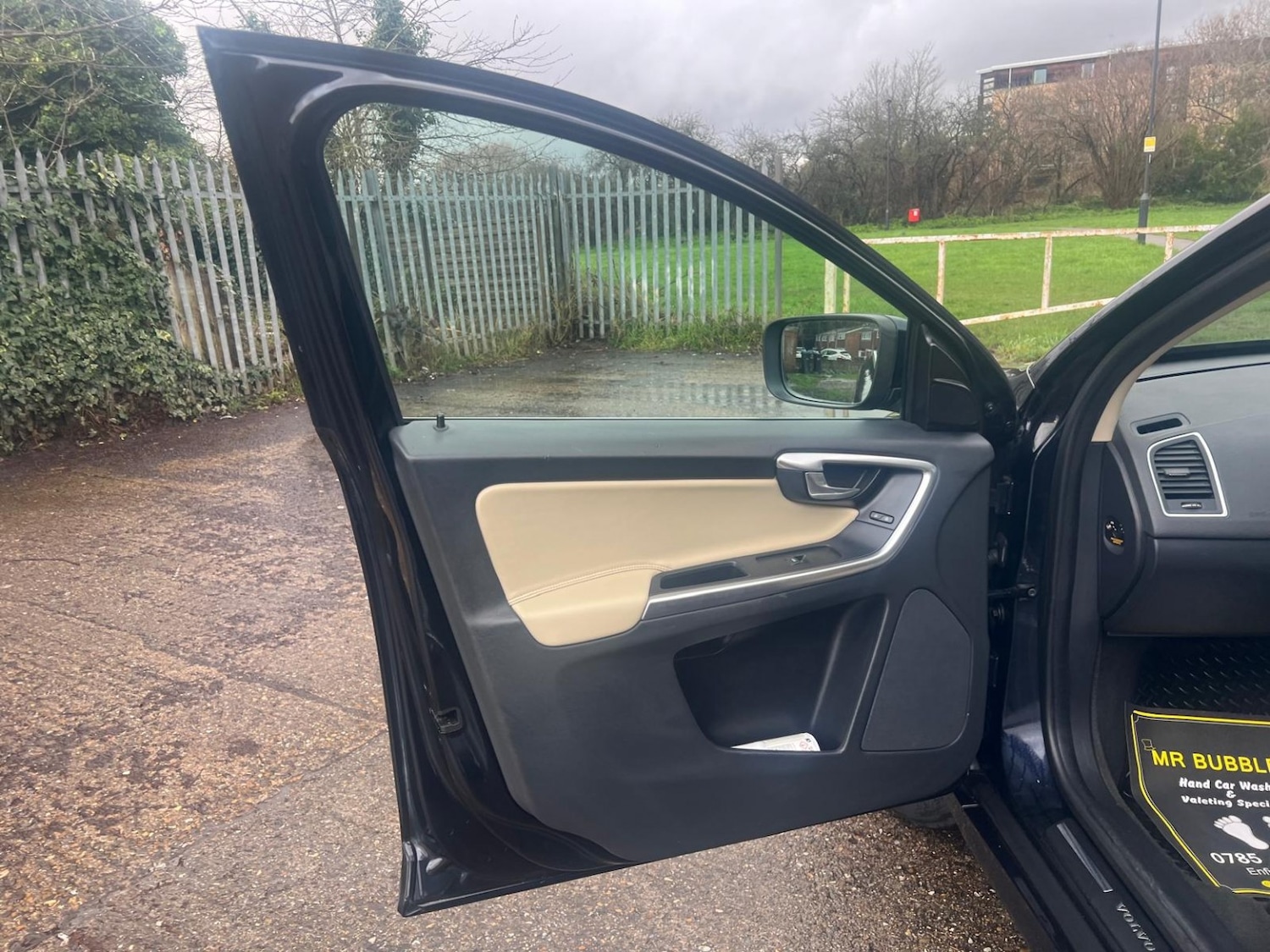 Used Volvo XC60 2017 for sale - 77610035: Photo 16