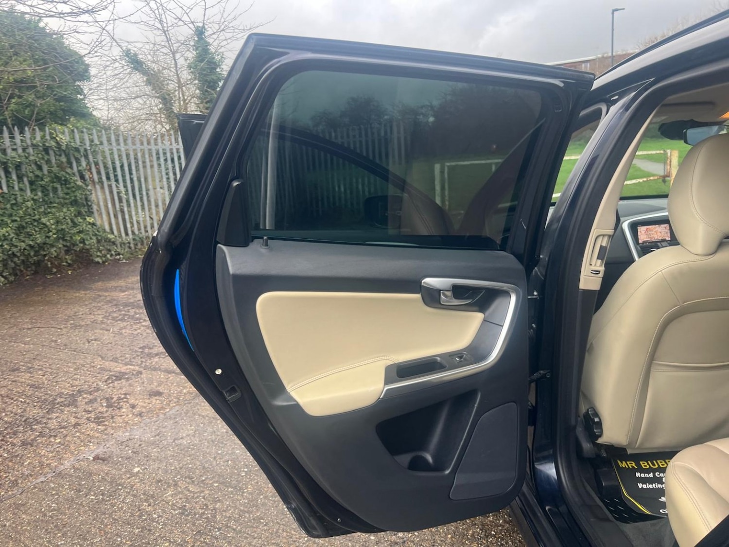 Used Volvo XC60 2017 for sale - 77610035: Photo 18