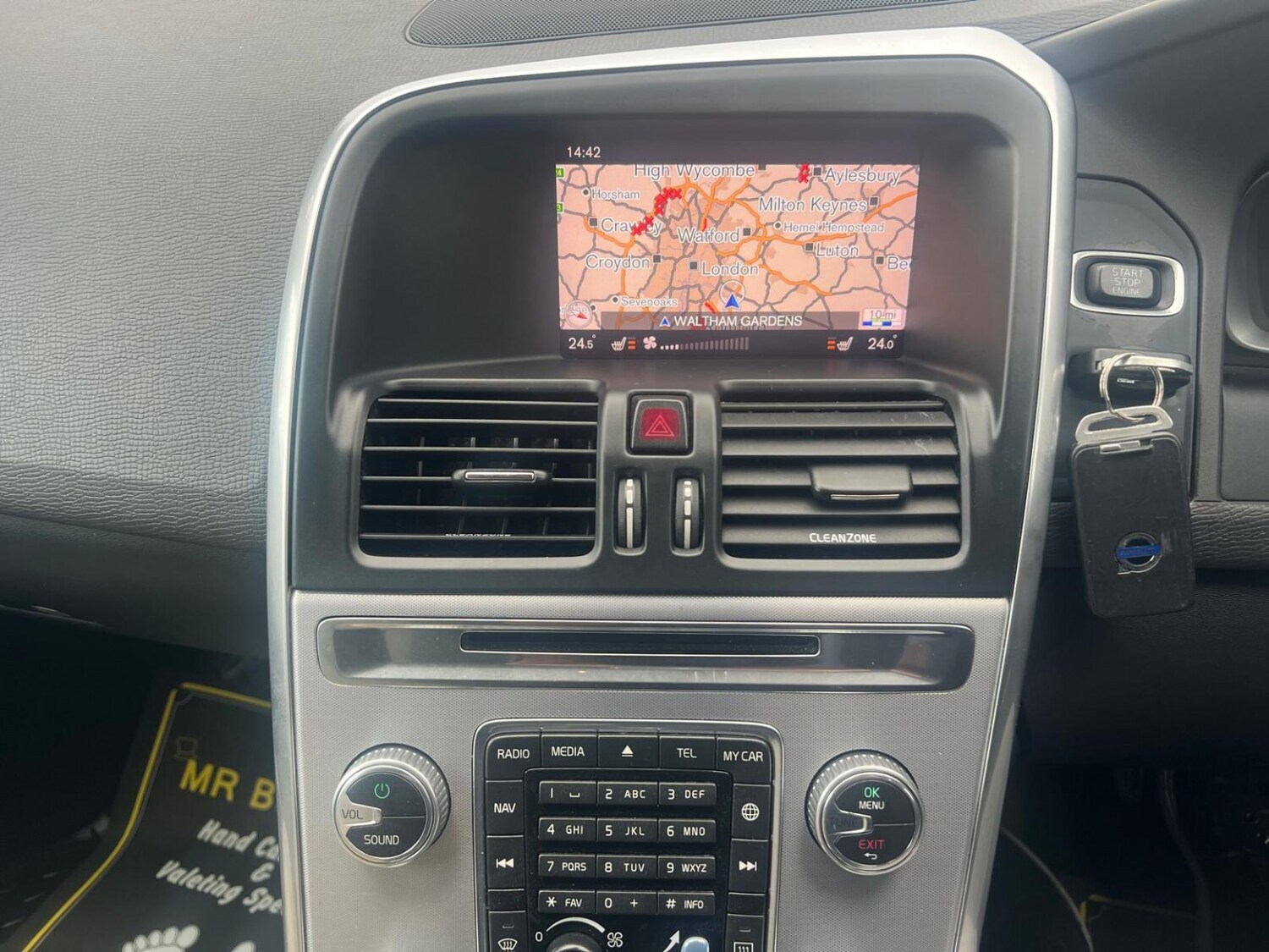 Used Volvo XC60 2017 for sale - 77610035: Photo 24