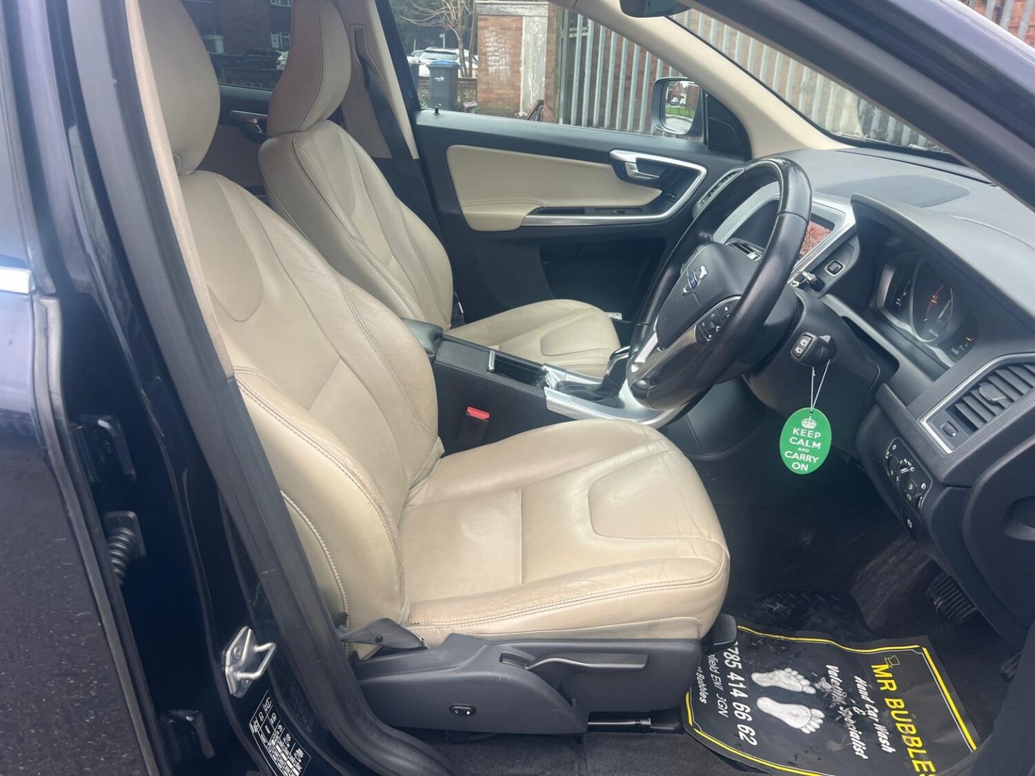 Used Volvo XC60 2017 for sale - 77610035: Photo 32