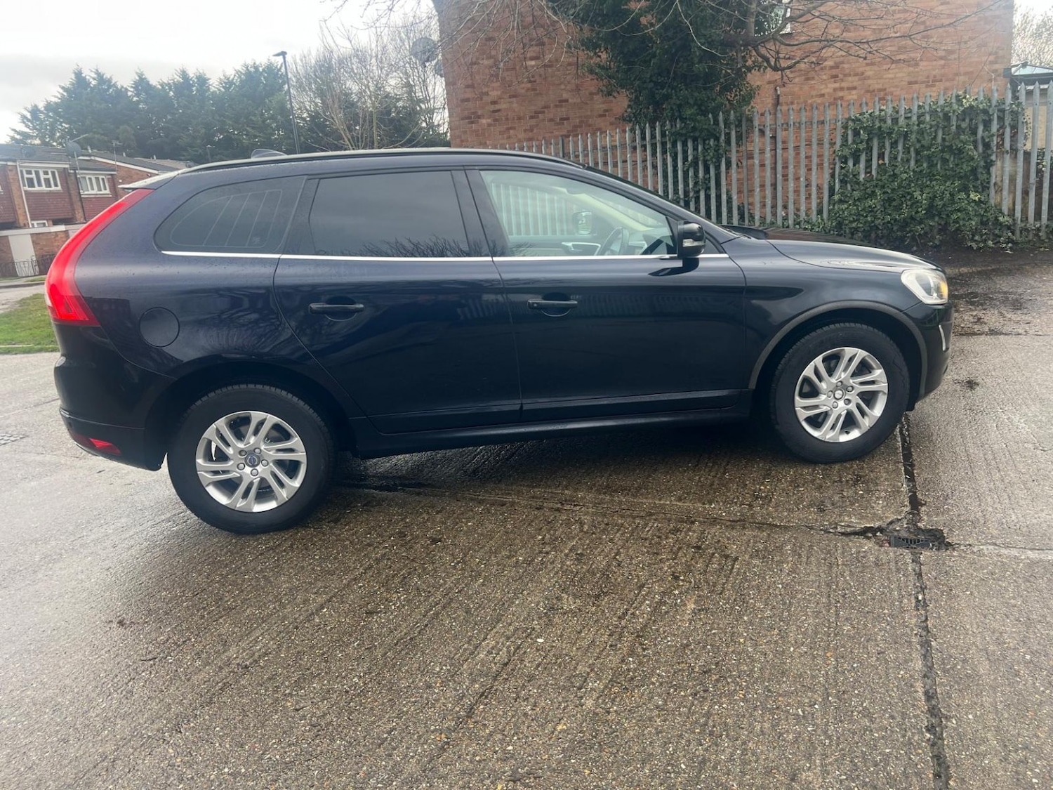 Used Volvo XC60 2017 for sale - 77610035: Photo 6