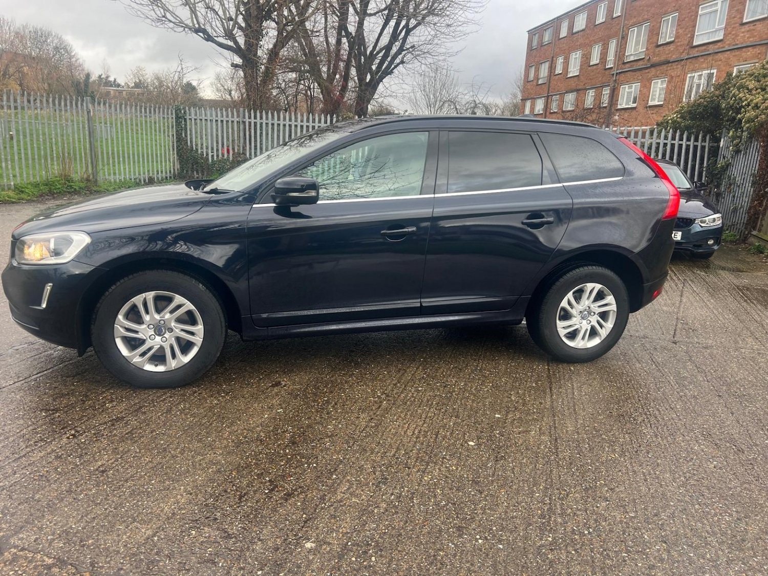 Used Volvo XC60 2017 for sale - 77610035: Photo 7