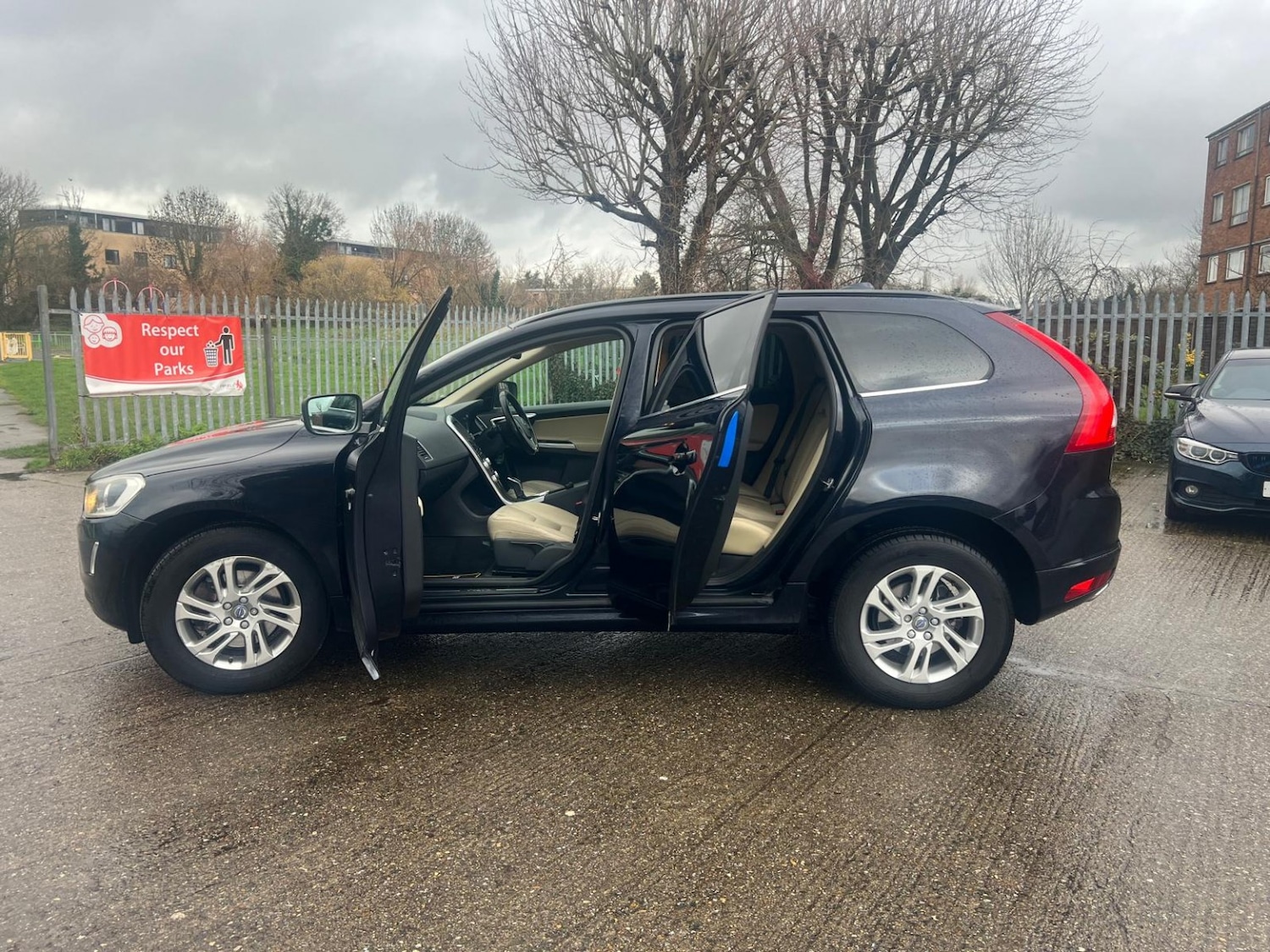 Used Volvo XC60 2017 for sale - 77610035: Photo 9