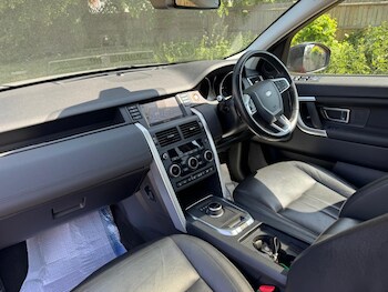 Used Land Rover Discovery Sport 2018 for sale - 78727260: Photo