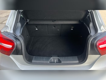 Used Mercedes-Benz A-Class 2017 for sale - 77543536: Photo