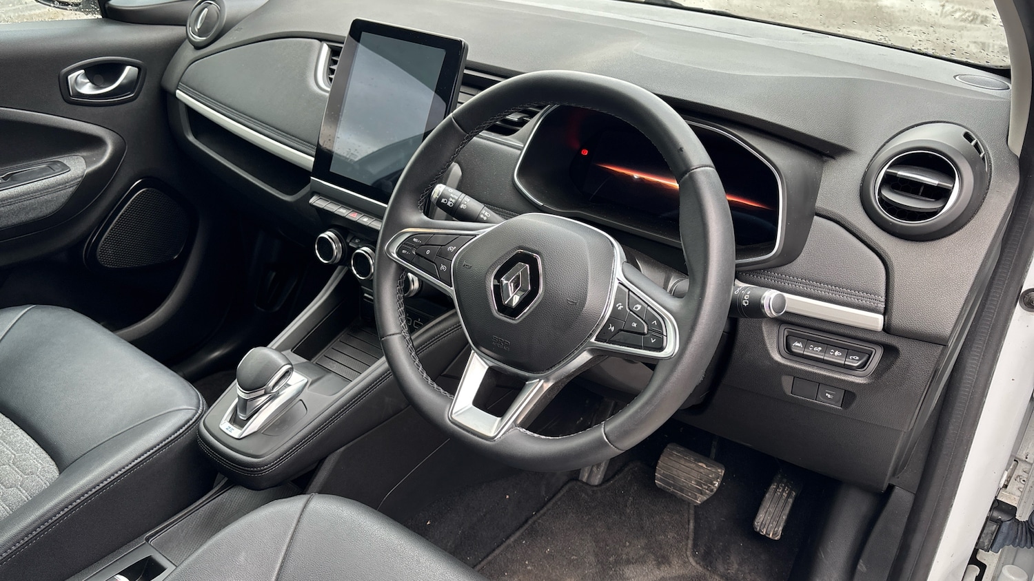 Used Renault Zoe 2022 for sale - 77492459: Photo 11