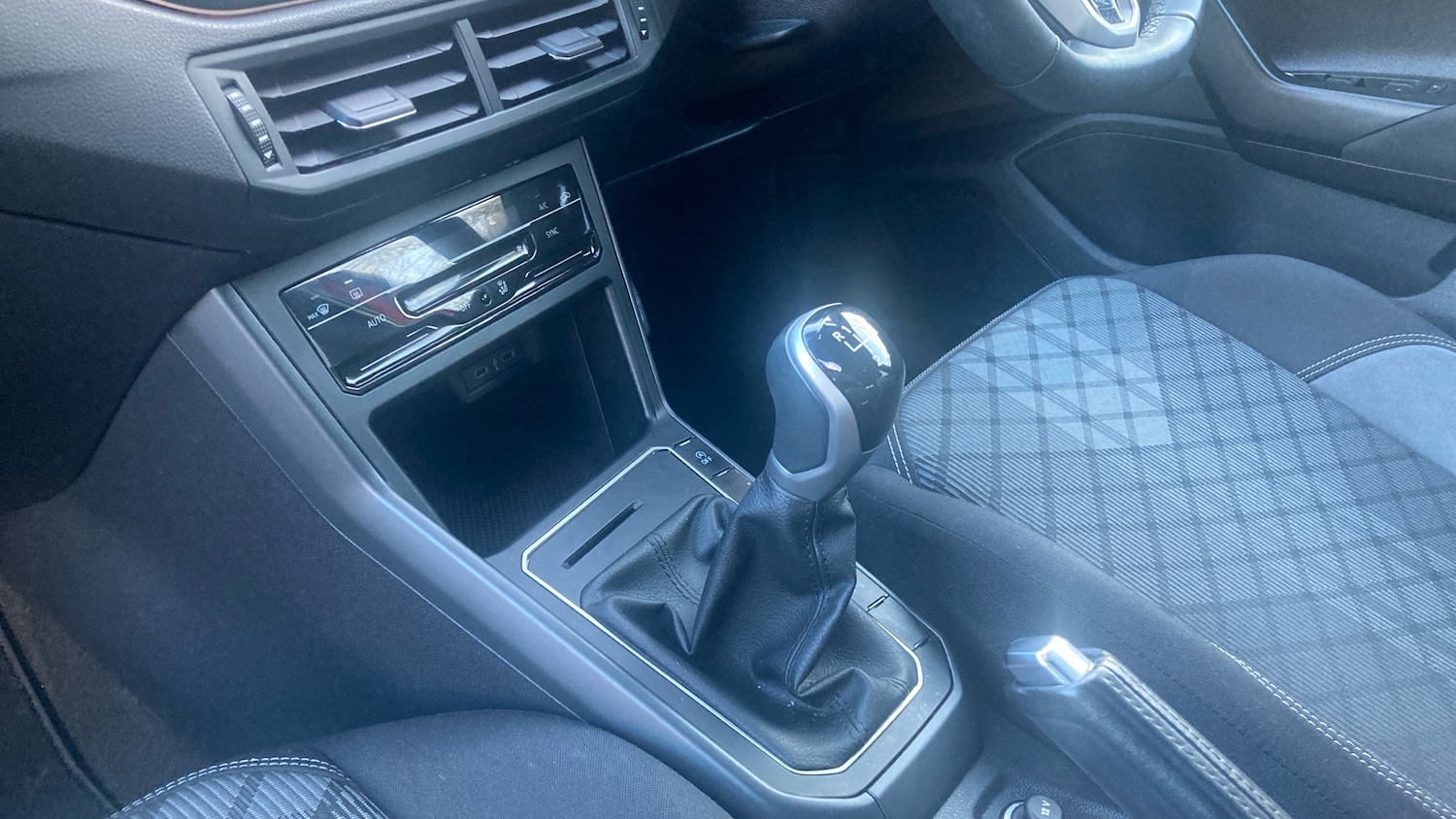 Used Volkswagen Polo 2024 for sale - 77357153: Photo 13