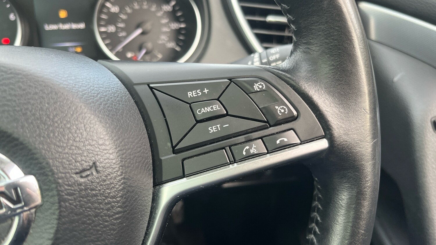 Used Nissan Qashqai 2017 for sale - 76299237: Photo 21