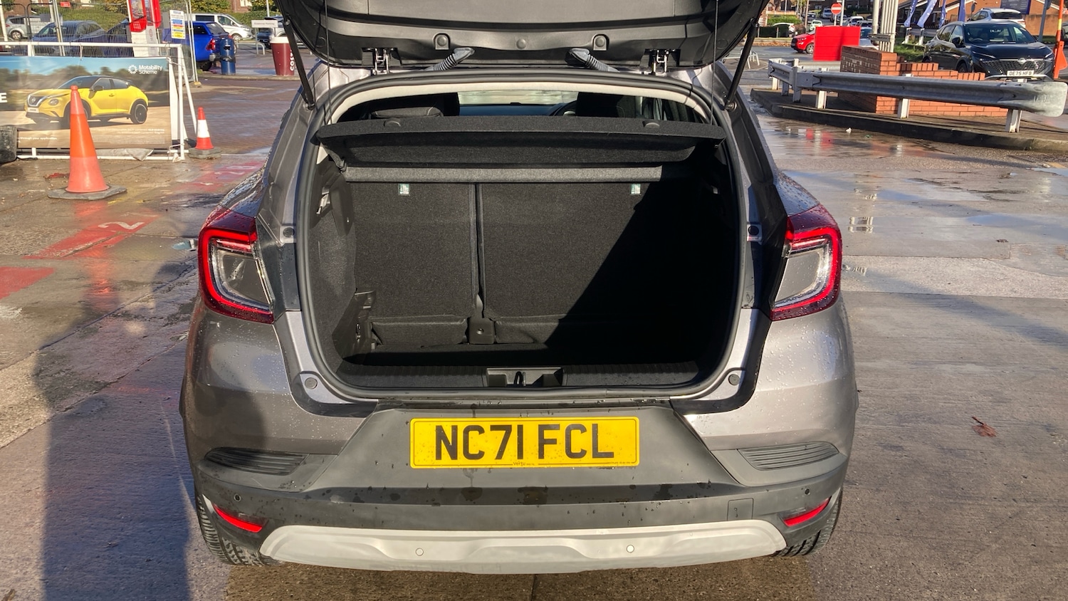 Used Renault Captur 2022 for sale - 76368978: Photo 4