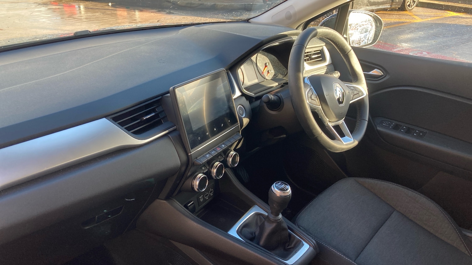 Used Renault Captur 2022 for sale - 76368978: Photo 9