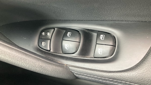 Used Nissan Qashqai 2018 for sale - 76234631: Photo 23