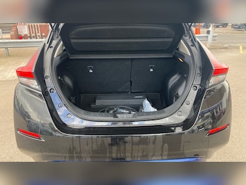 Used Nissan Leaf 2021 for sale - 78581116: Photo