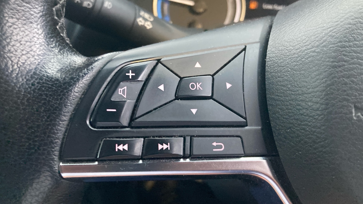 Used Nissan Juke 2023 for sale - 76807408: Photo 24