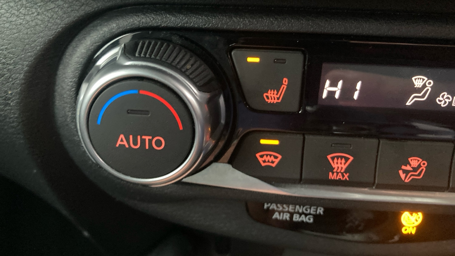 Used Nissan Juke 2023 for sale - 76807408: Photo 27